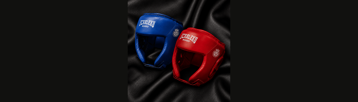 Cascos de competición amateur azul y rojo de Echaleku Boxeo