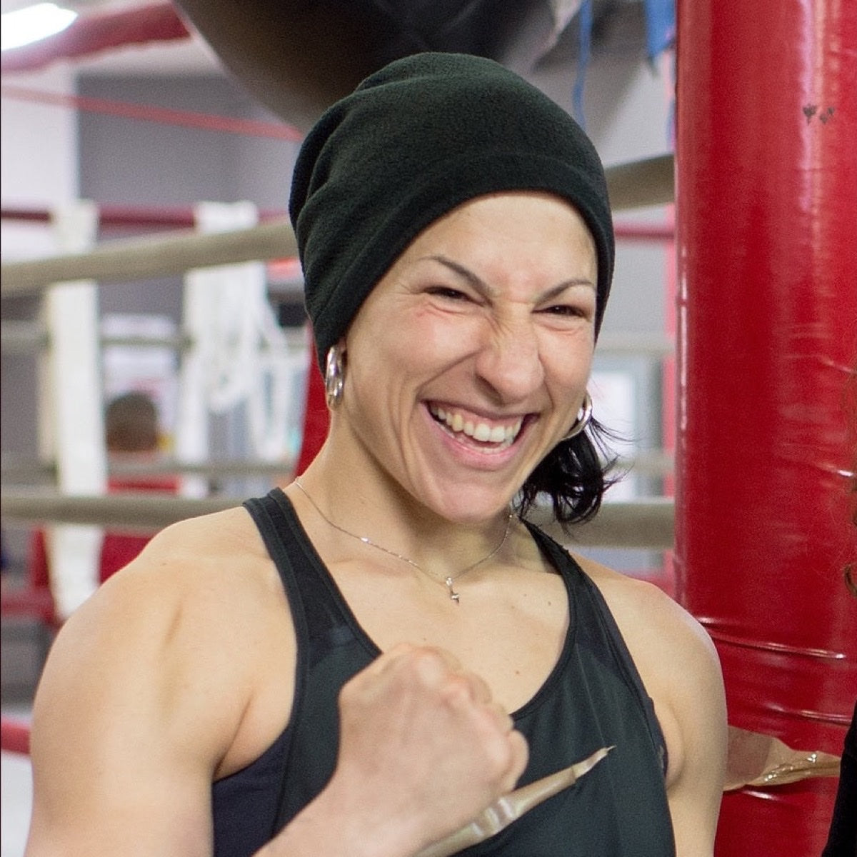 Miriam Gutiérrez en el gimnasio, retrato de la campeona española de boxeo