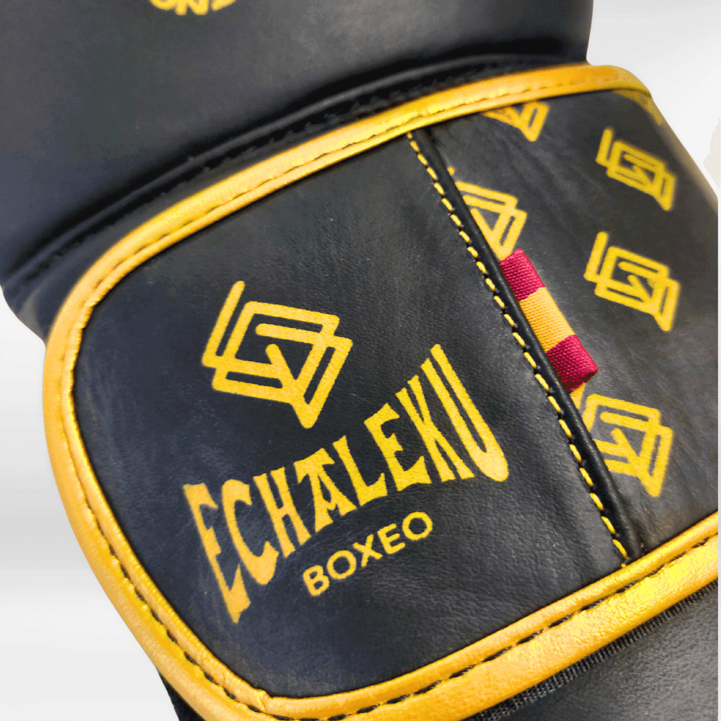 Handmix. GUANTES PREMIUM ENTRENAMIENTO BOXEO AMATEUR: Blanco/Negro + Dorado (v4.0) - Echaleku Boxeo