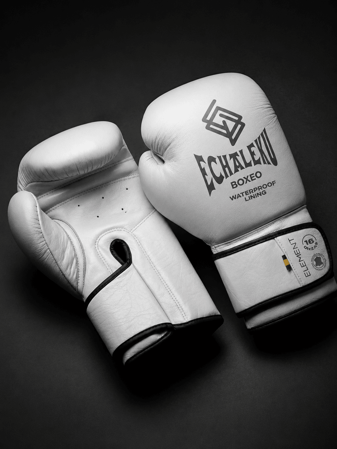 GUANTES DE BOXEO ELEMENT EN PIEL Y FORRO 100% WATERPROOF: Blanco y Plateado.