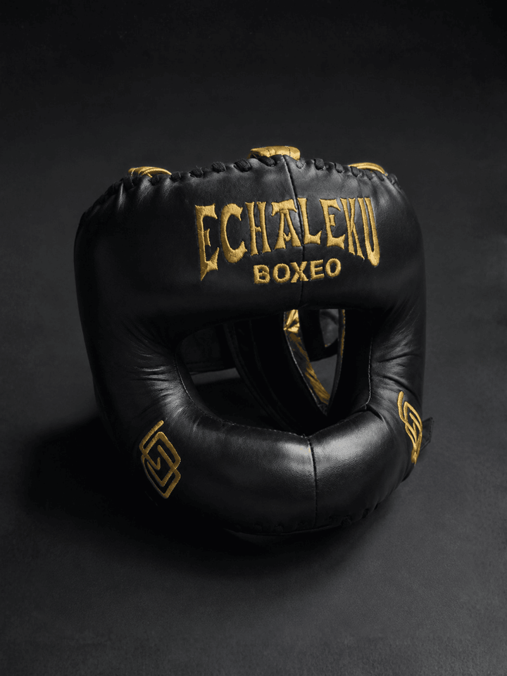 Casco Boxeo Barra Piel Completa Sparring Negro y bordado dorado