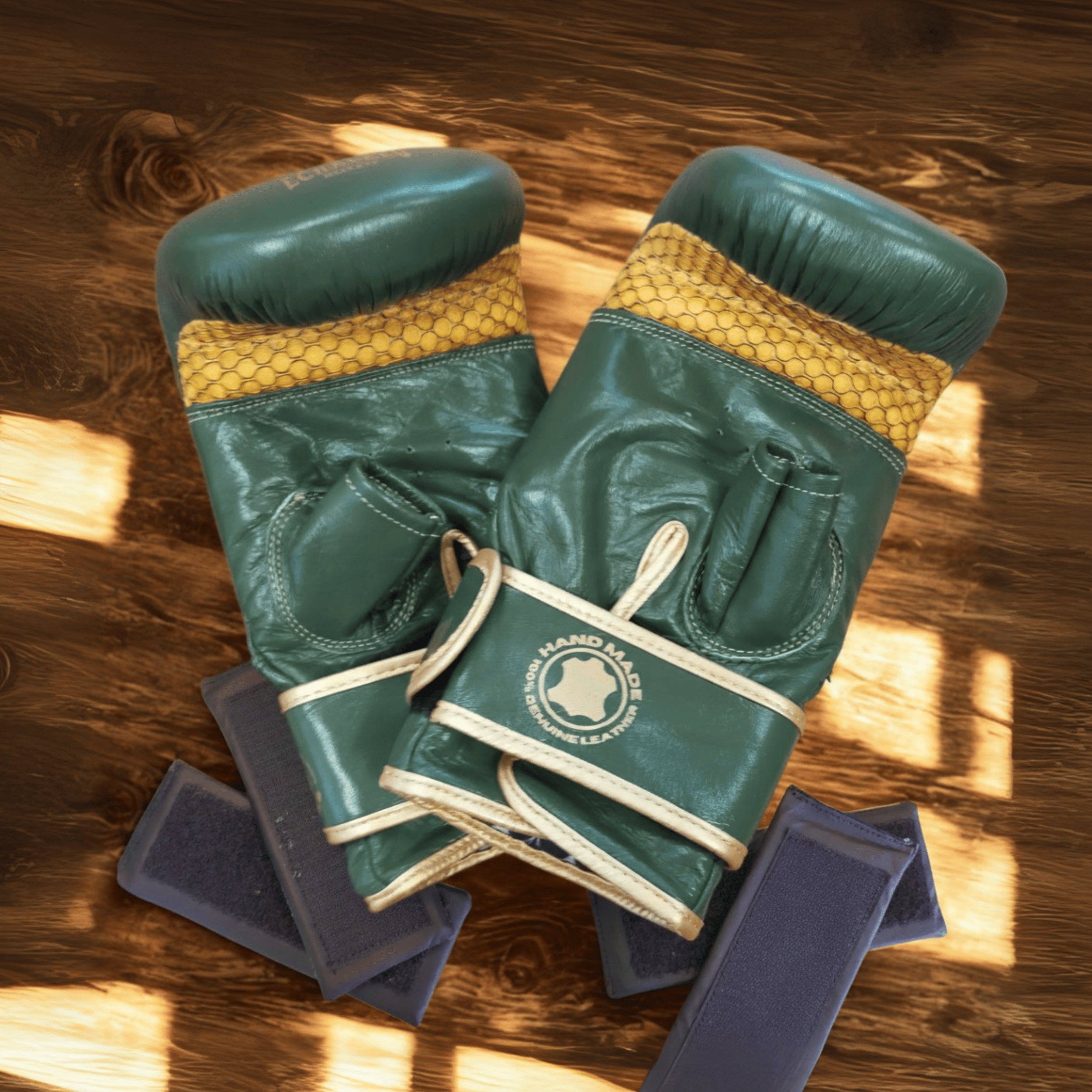 GUANTILLAS BOXEO DE PESO REGULABLE PARA ENTRENAR EN SACO: Verde Militar y Dorado