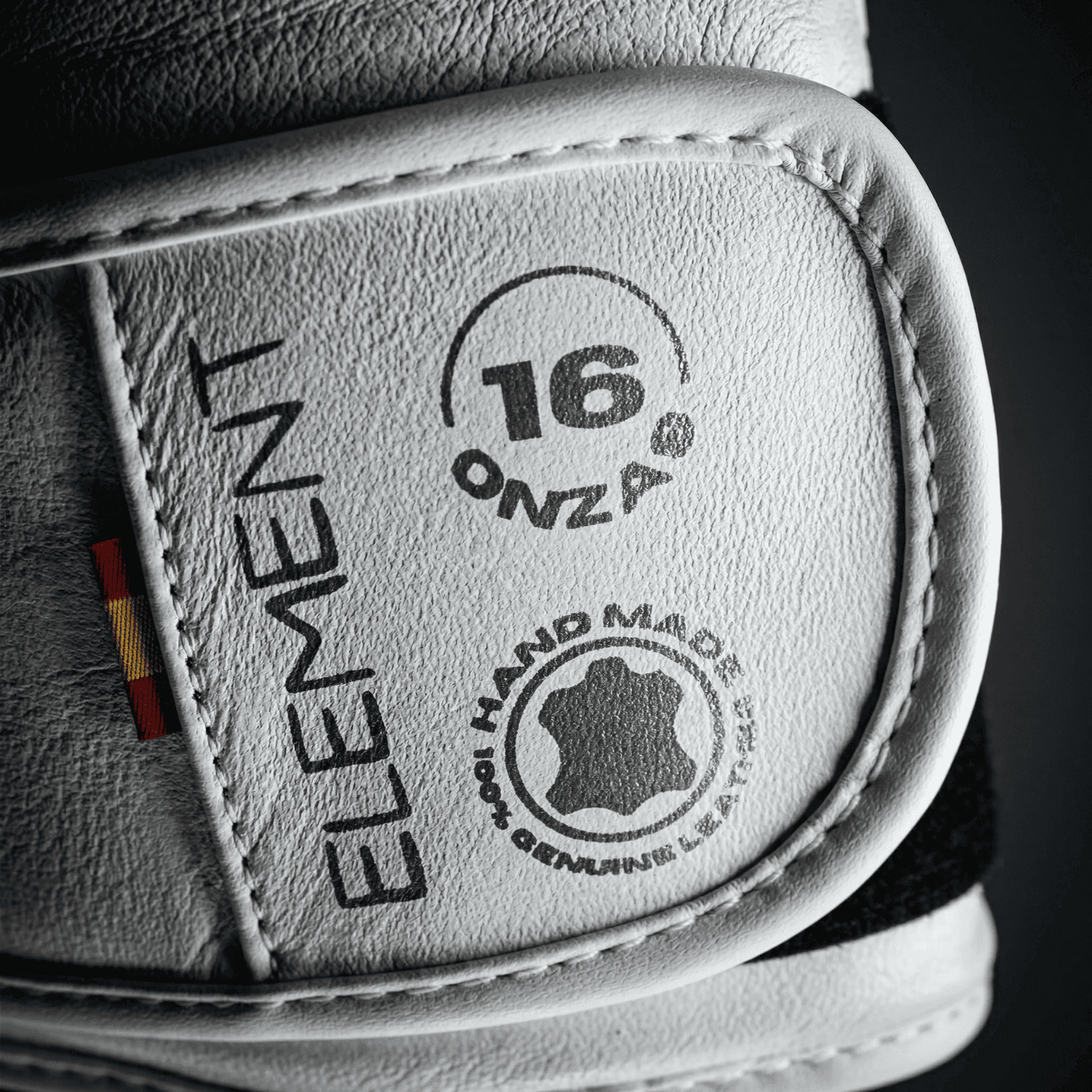 GUANTES DE BOXEO ELEMENT EN PIEL Y FORRO 100% WATERPROOF: Blanco y Plateado.