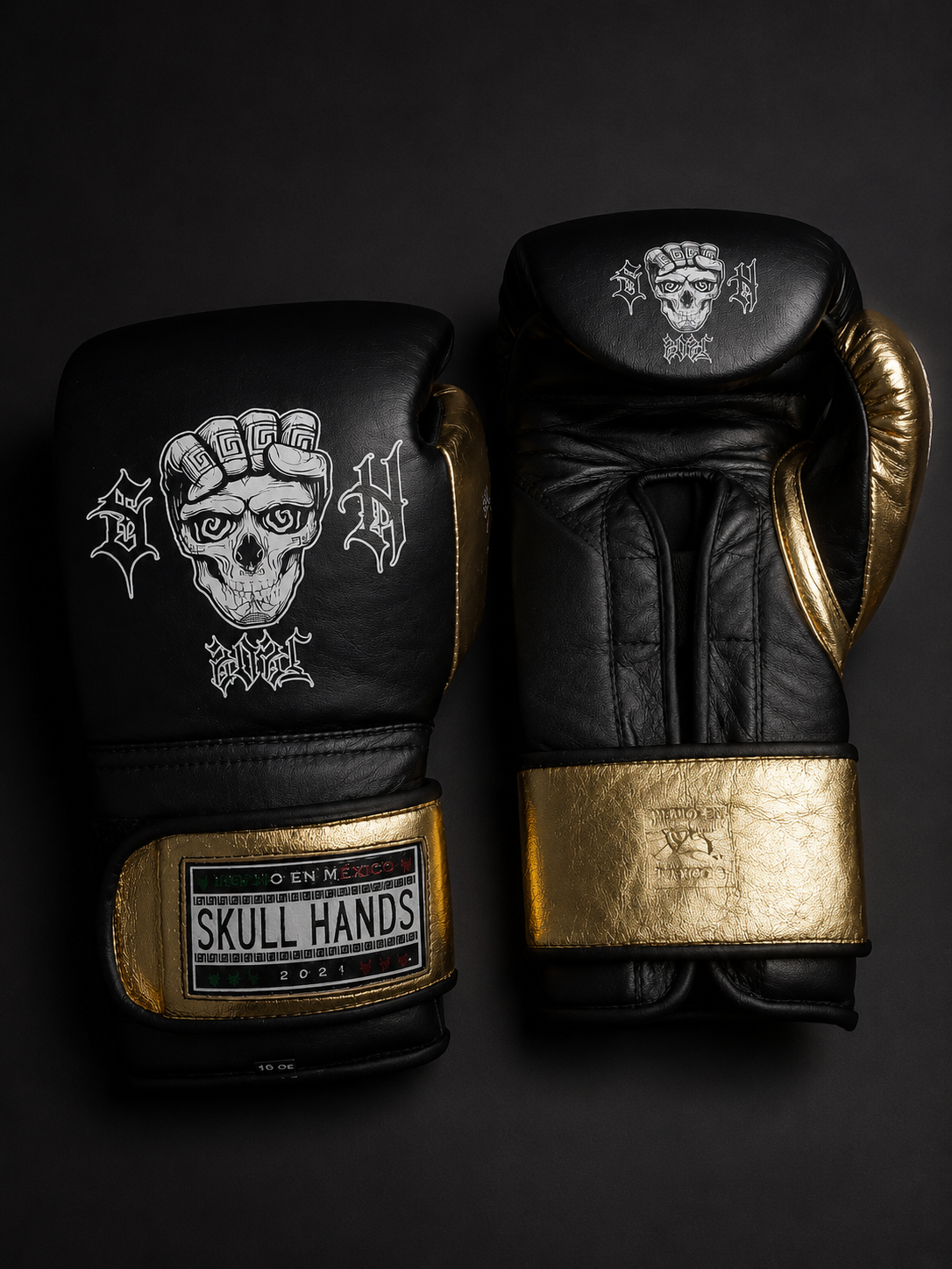 Guantes SkullHands 16 onzas entrenamiento profesional. NEGRO/DORADO