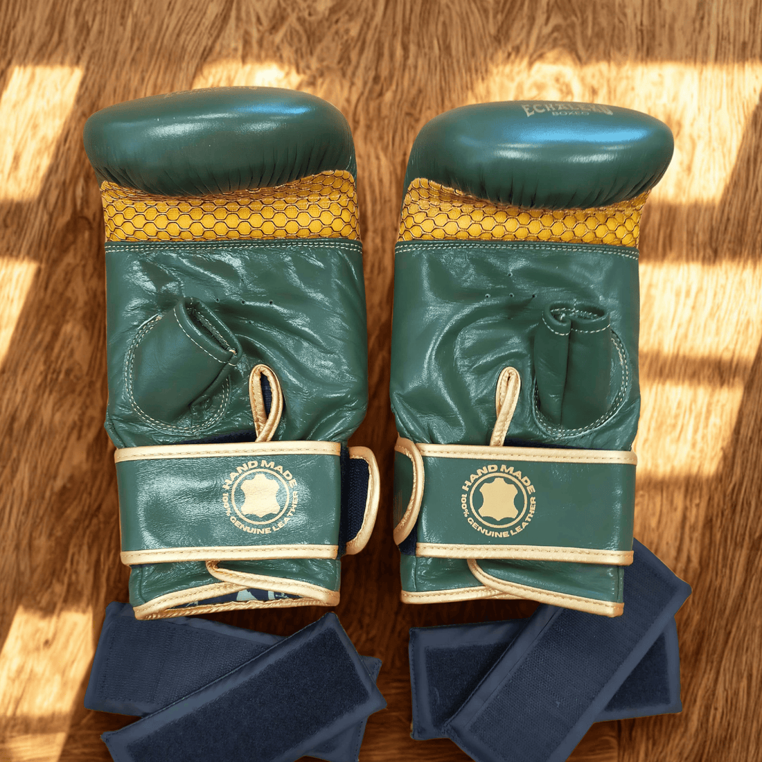 GUANTILLAS BOXEO DE PESO REGULABLE PARA ENTRENAR EN SACO: Verde Militar y Dorado