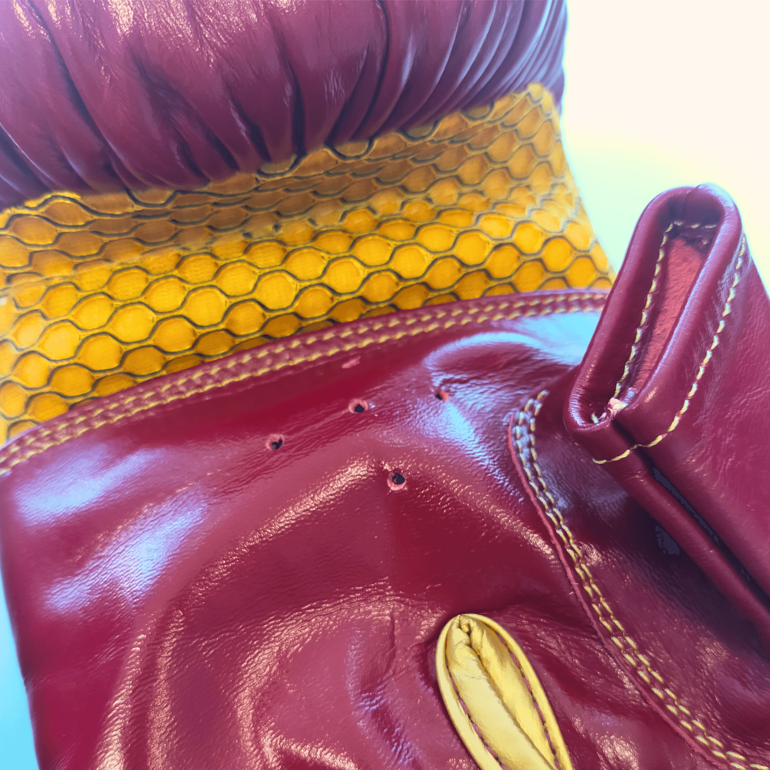 GUANTILLAS BOXEO DE PESO REGULABLE PARA ENTRENAR EN SACO: Burdeos y Dorado - Echaleku Boxeo