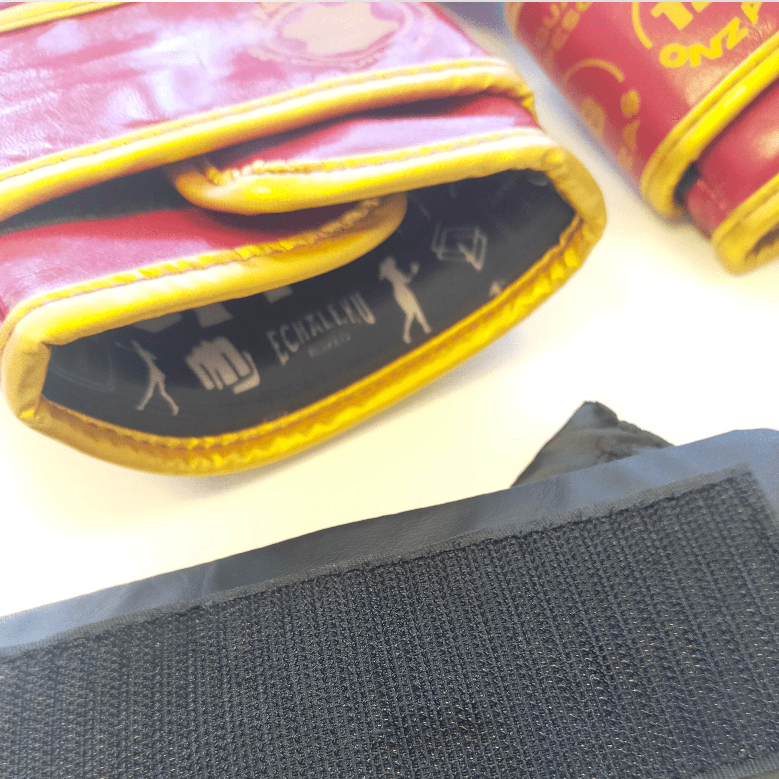 GUANTILLAS BOXEO DE PESO REGULABLE PARA ENTRENAR EN SACO: Burdeos y Dorado - Echaleku Boxeo