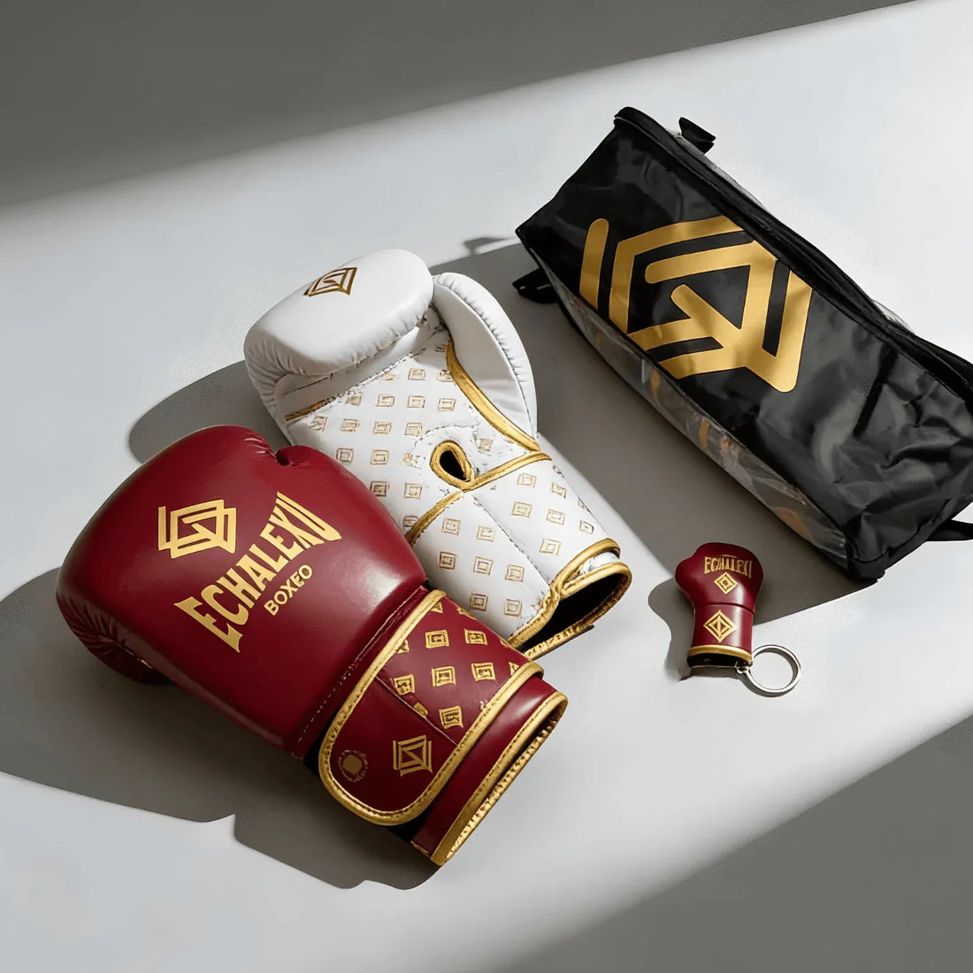 Handmix. GUANTES PREMIUM ENTRENAMIENTO BOXEO AMATEUR: Blanco/Burdeos + Dorado (V3.0) - Echaleku Boxeo