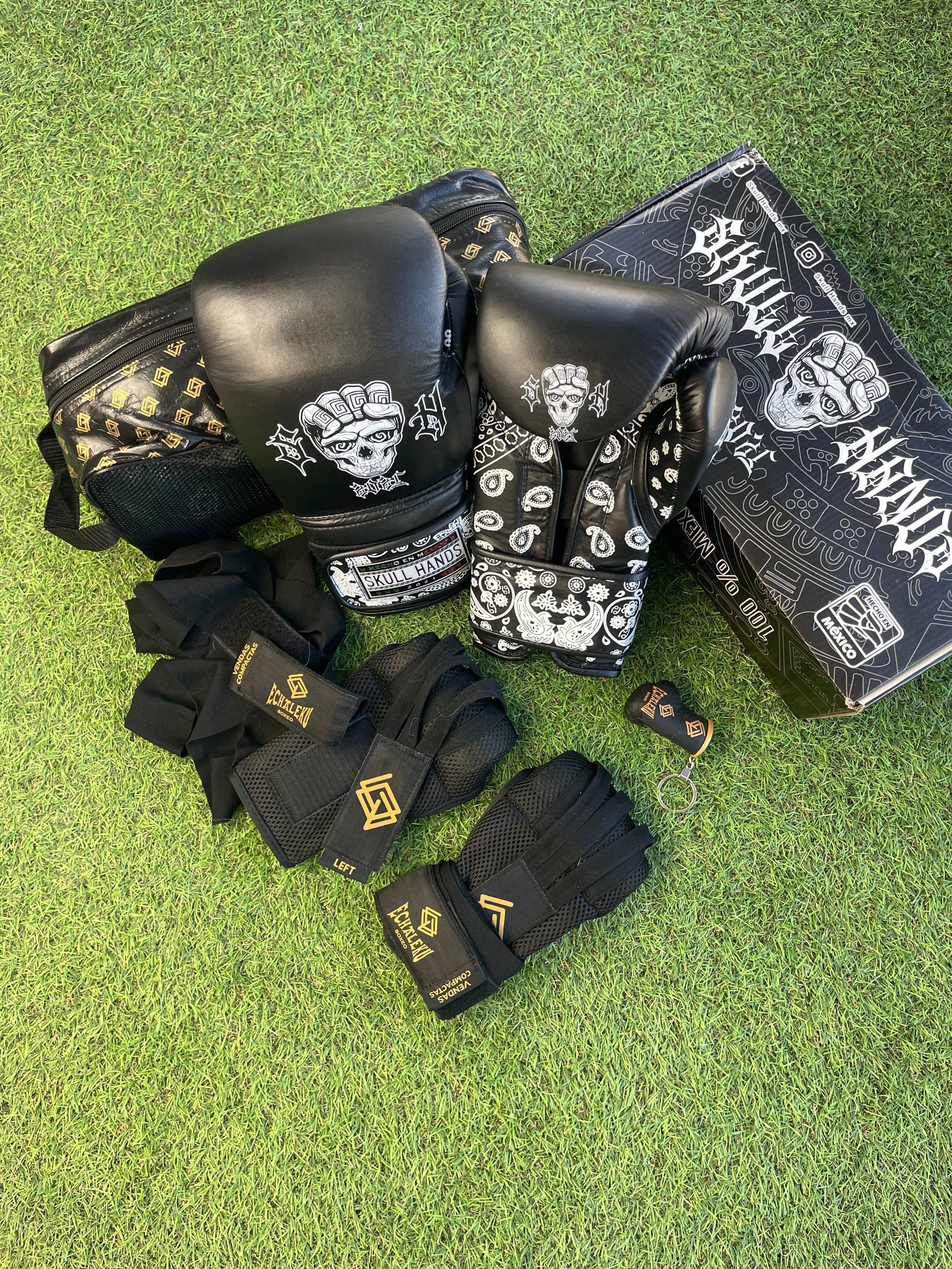 Guantes Skull Hands 16 onzas entrenamiento profesional. CACHEMIRA negro y blanco - Echaleku Boxeo