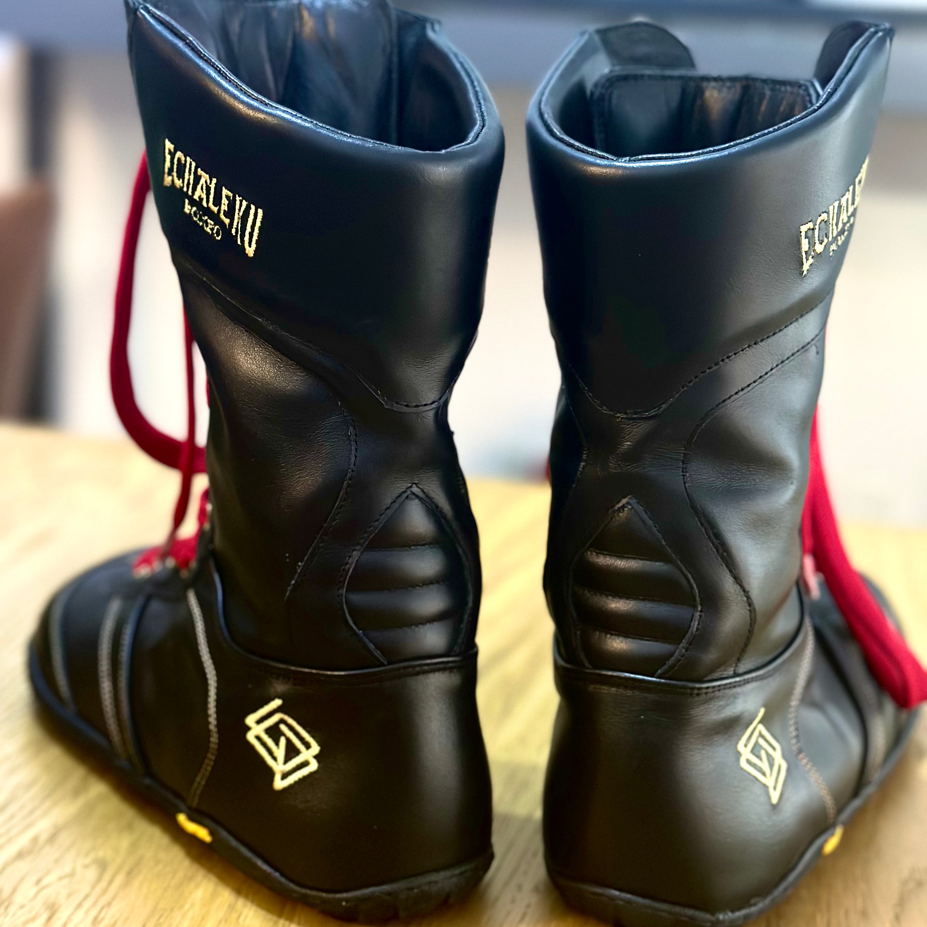 Botas Boxeo UNISEX de piel para entrenamiento y competición - MODELO MERINO – FULL BLACK