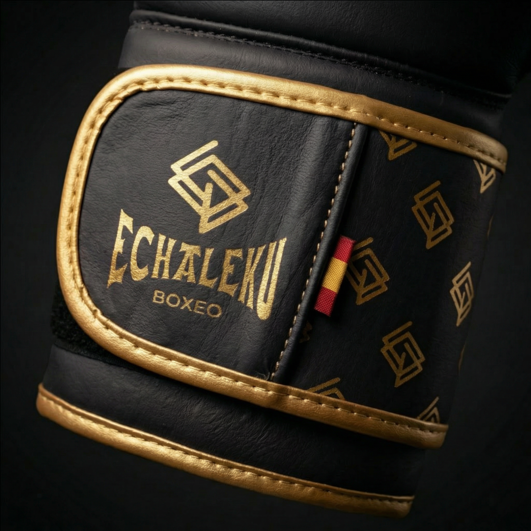 GUANTES BOXEO PREMIUM V5 FORRO 100% WATERPROOF: Dark. Negro y Dorado (Reserva con entrega en julio)