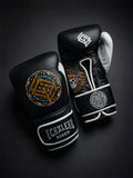 Guantes de boxeo Azteca Negro Noche, vista frontal del par