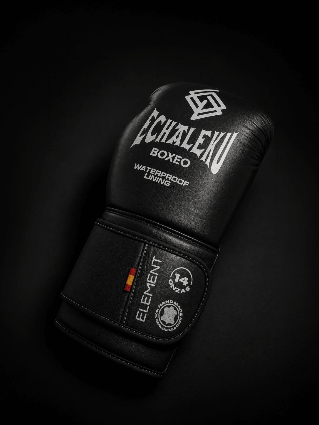 Guante de boxeo Element negro, vista frontal