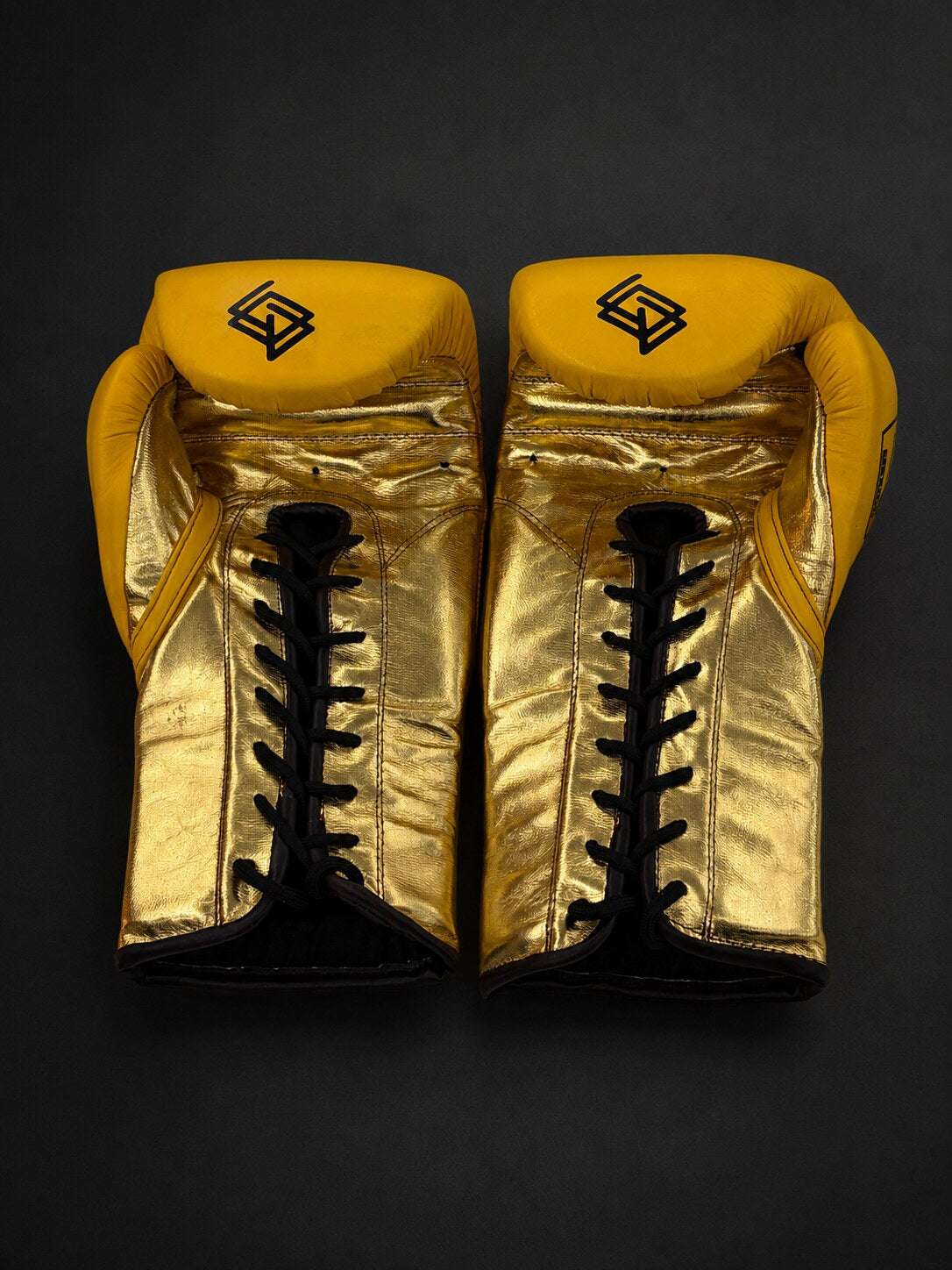 Guantes de boxeo de cuerdas Guanajuato Fachada Ocre, detalle de ambos cierres