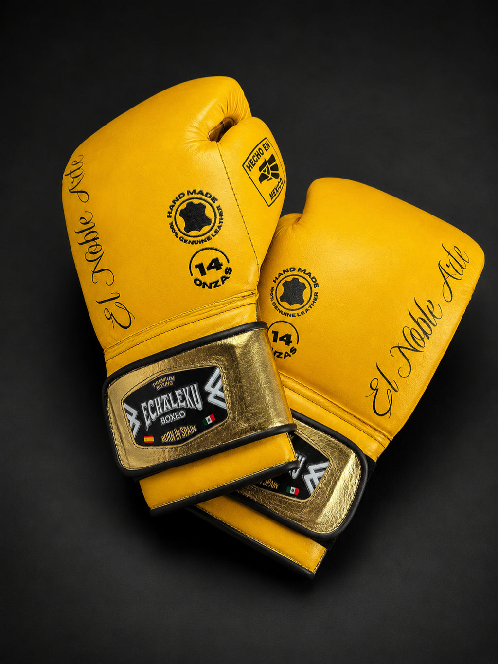 Guantes de boxeo Guanajuato Fachada Ocre, vista diagonal del par
