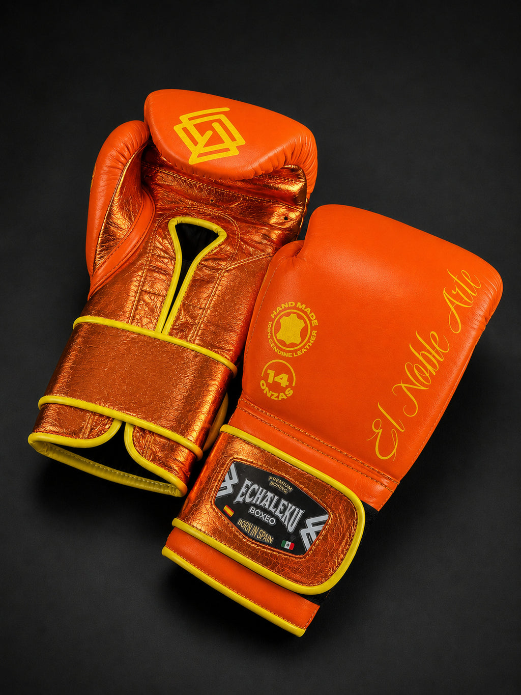 Guantes de boxeo Guanajuato Teja Coral, vista del dorso y la palma