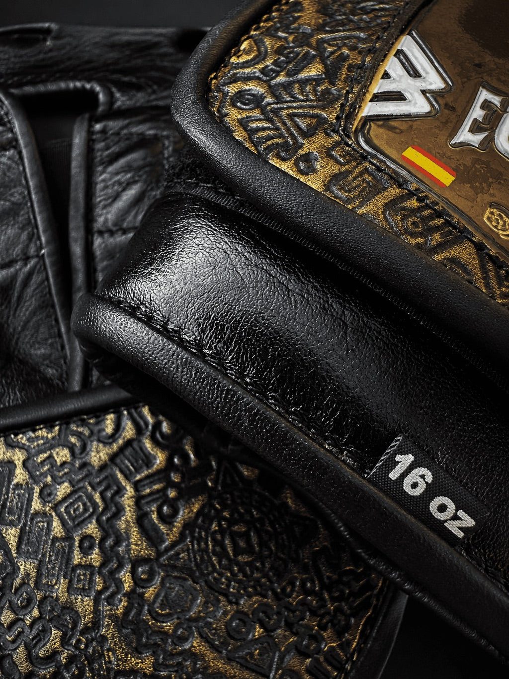 Guantes Oro del Inframundo con nombre Echaleku Boxeo