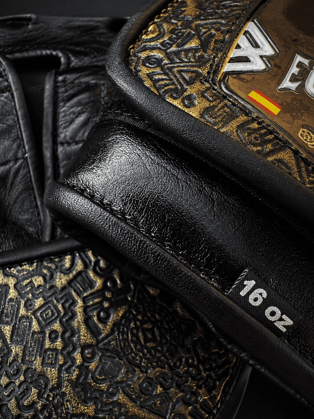 Guantes Oro del Inframundo con nombre Echaleku Boxeo