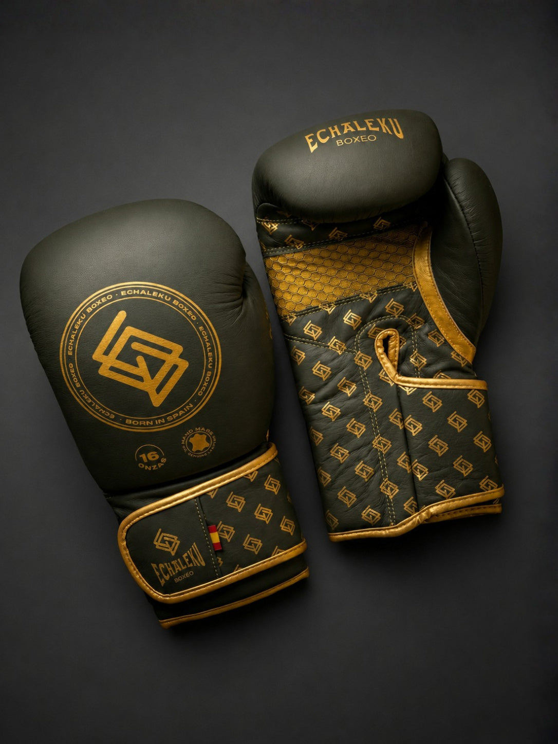 Guantes de boxeo V5 Military verdes y dorados, vista del dorso y la palma