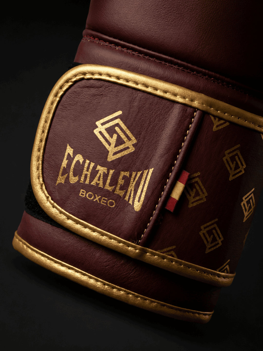 Guante de boxeo V5 Original, detalle del cierre de velcro