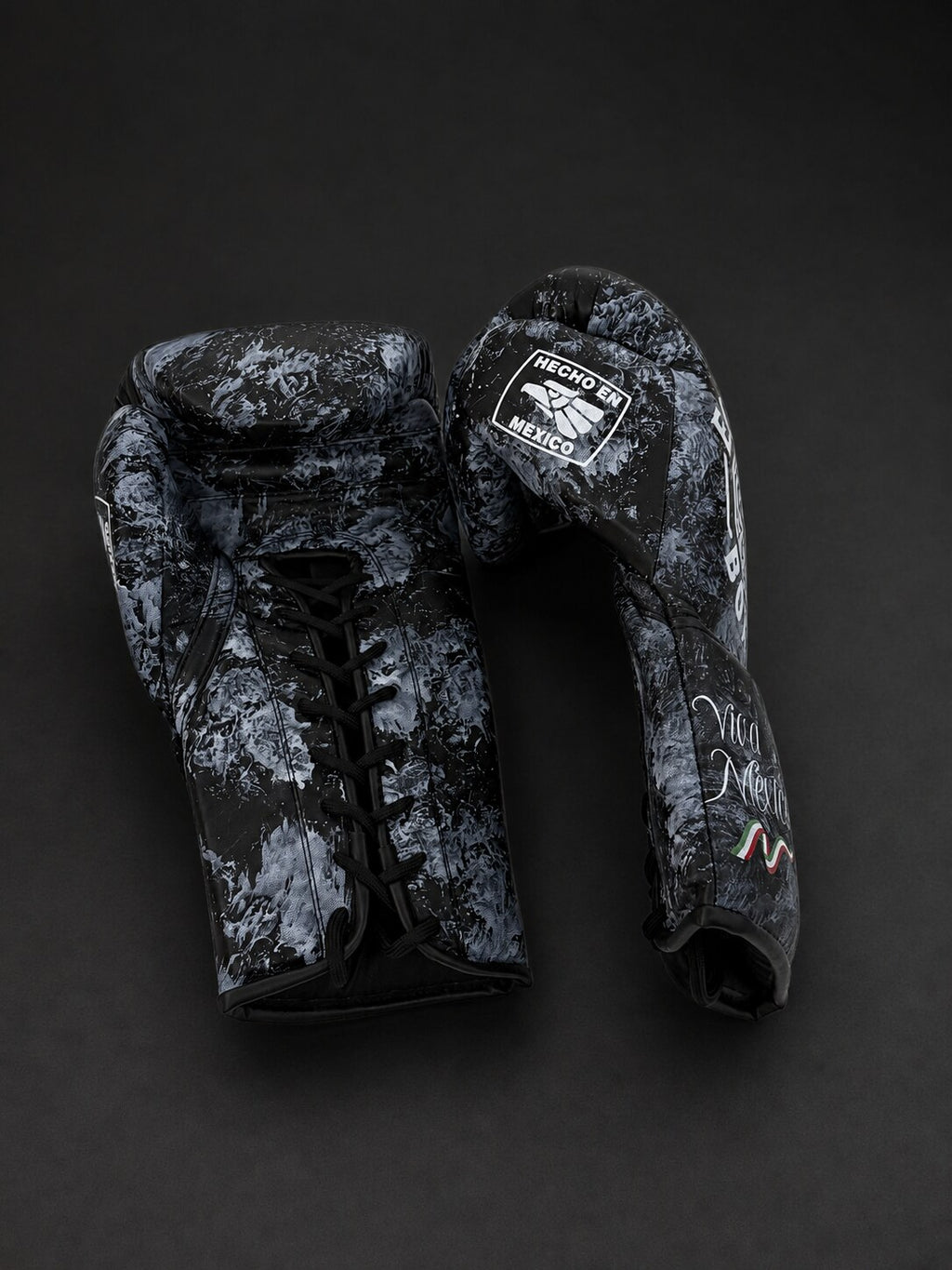 Guantes de boxeo de cuerdas Viva México Negro, vista lateral del cierre