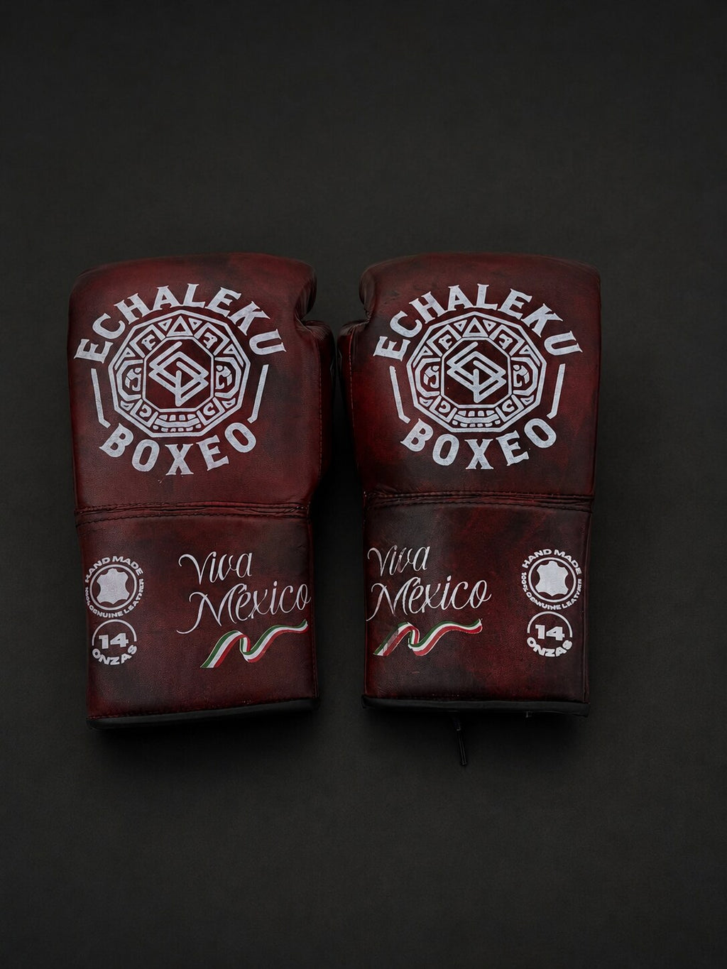 Guantes de boxeo de cuerdas Viva México Rojo, vista de los dorsos