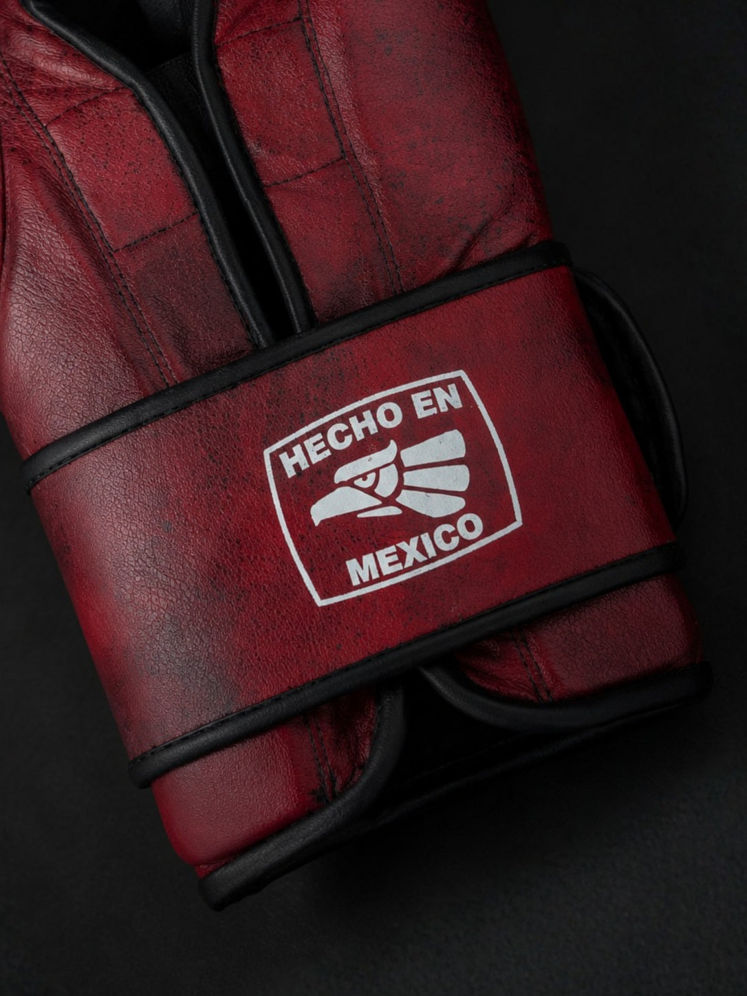 Guantes de boxeo Viva México Rojo, vista de los dorsos y las palmas